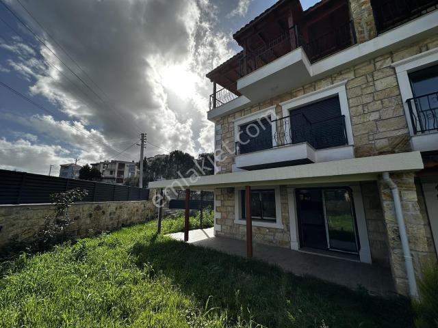 Foça, İzmir içerisinde satılık Villa