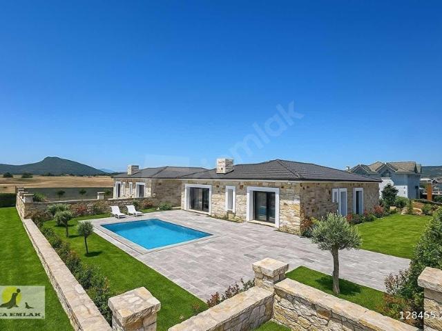 Foça, İzmir içerisinde satılık Villa