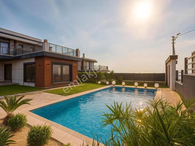 Foça, İzmir içerisinde satılık Villa