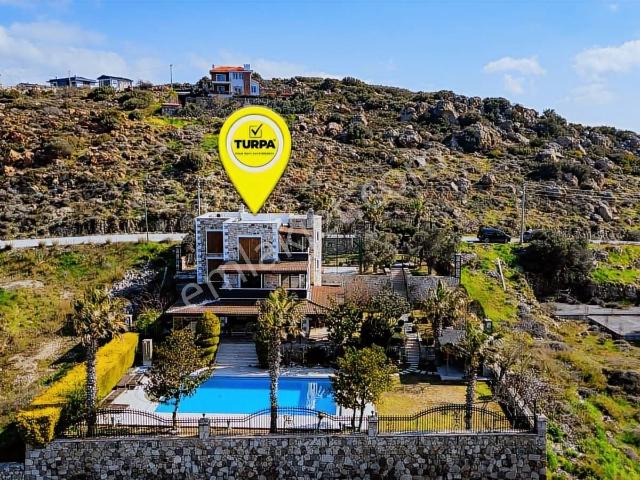 Foça, İzmir içerisinde satılık Villa