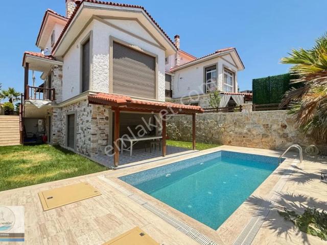 Yenibağarası Mahallesi, Foça içerisinde satılık Villa