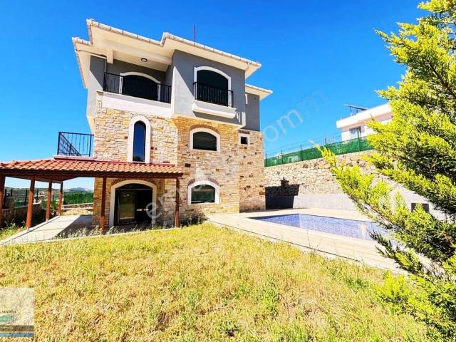Yenibağarası Mahallesi, Foça içerisinde satılık Villa