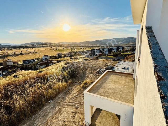 Foça, İzmir içerisinde satılık Villa