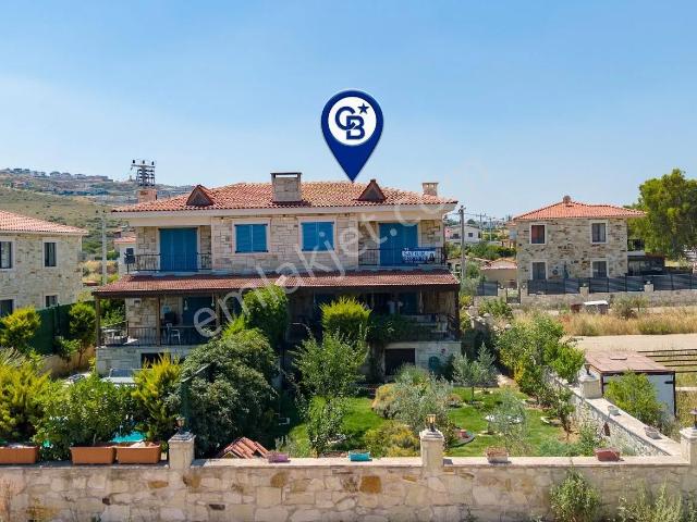 Foça, İzmir içerisinde satılık Villa