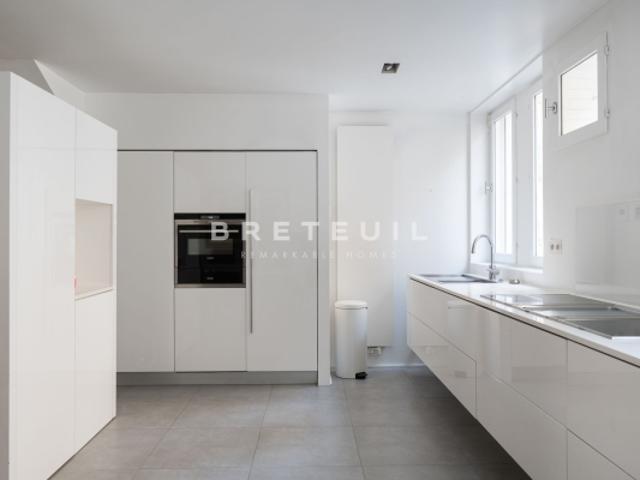 Maison vente à Paris, Île-de-France