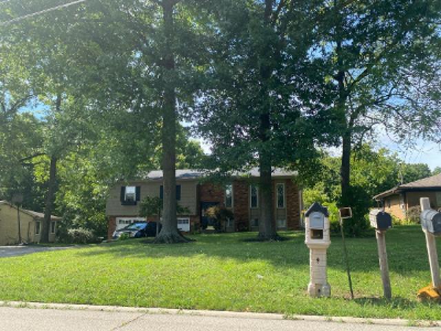 House for sale in Roselawn, Ohio