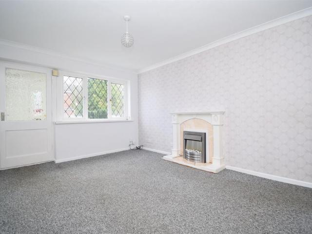 House for rent in Belle Isle, West Yorkshire