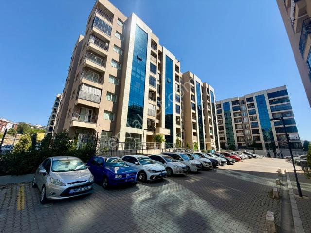 Karabağlar, İzmir içerisinde satılık mülk