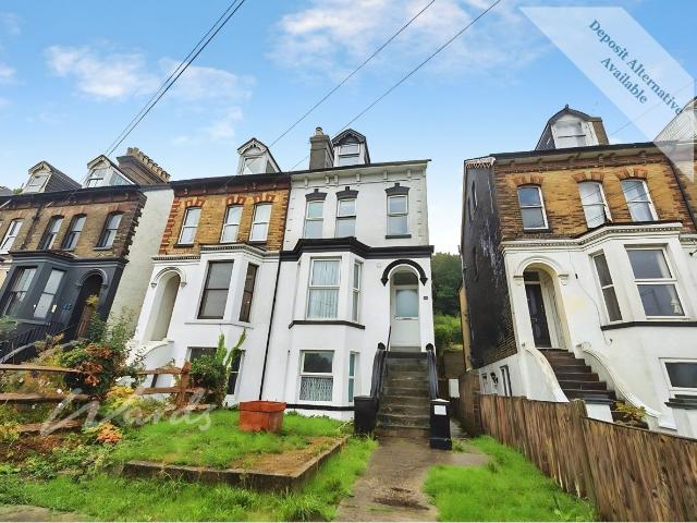 Studio for rent in Clarendon, Ash