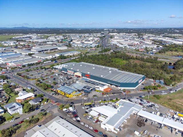 Warehouse for rent in Toombul, Queensland