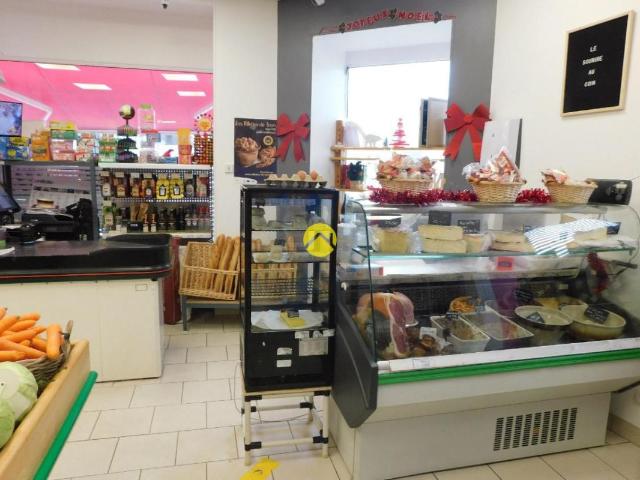 Local Commercial vente à Vierzon, Graçay