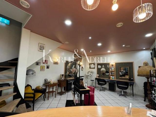 Local Commercial vente à Fontenay-le-Comte, Fontenay-le-comte