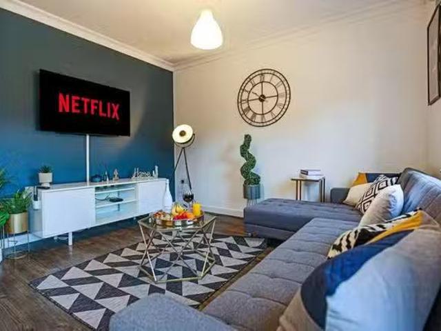 Apartment for rent in Oxley Park, Shenley Church End