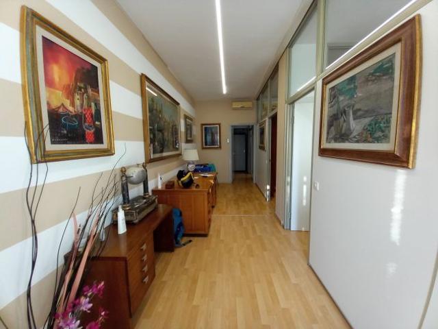 Ufficio in vendita a Quartiere 5, Firenze