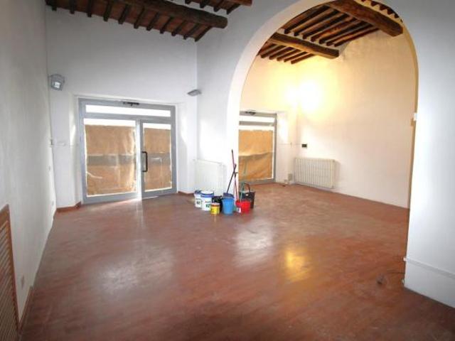 Locale Commerciale in affitto a Greve In Chianti, Firenze