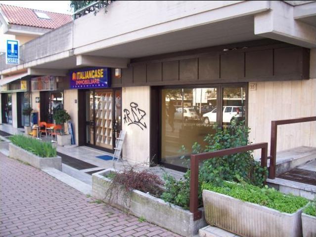 Locale Commerciale in vendita a Marche, Ascoli Piceno