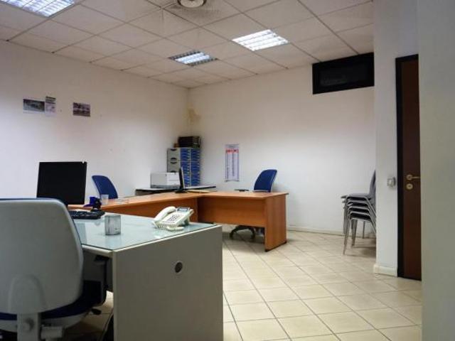 Ufficio in vendita a Castelnuovo Magra, Liguria