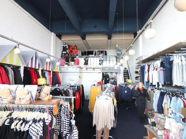 Local Commercial vente à Rochefort, Royan