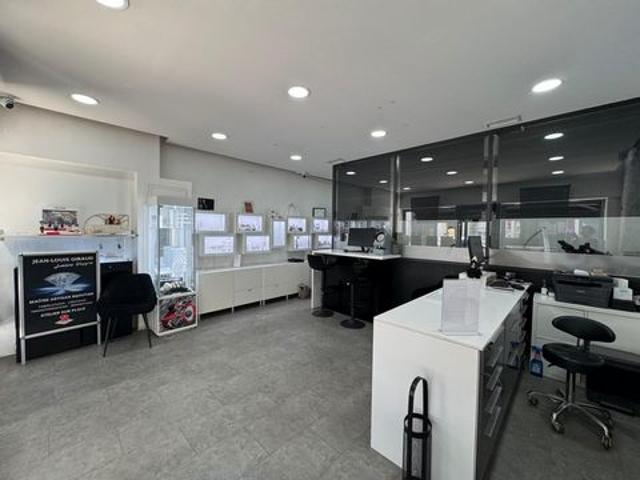 Local Commercial vente à Arrondissement de Toulon, Six-fours-les-plages
