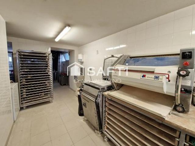Local Commercial vente à Bordeaux, Latresne