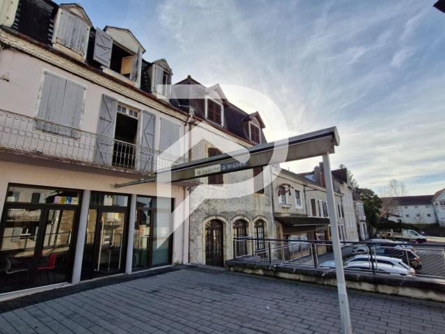 Local Commercial vente à Orthez, Les Maures