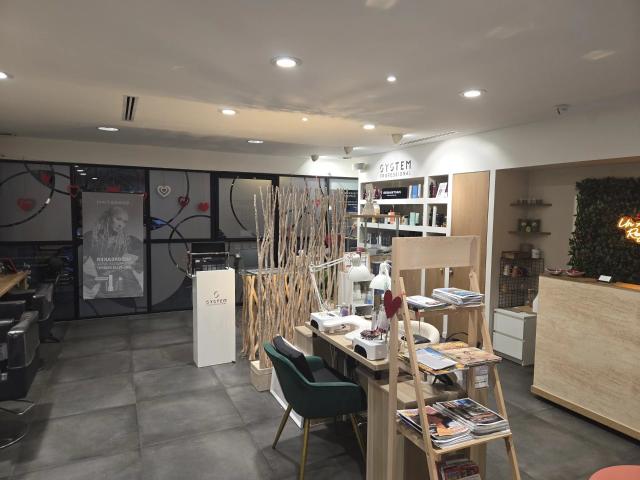 Local Commercial vente à Arrondissement de Toulon, Le Lavandou