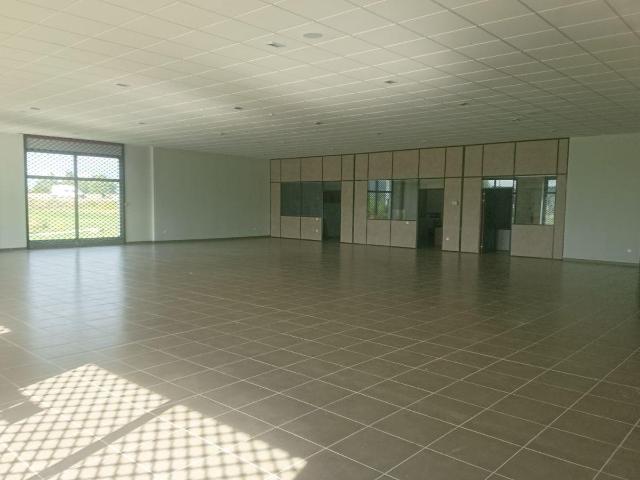 Local Commercial location à Dunkerque, Bailleul