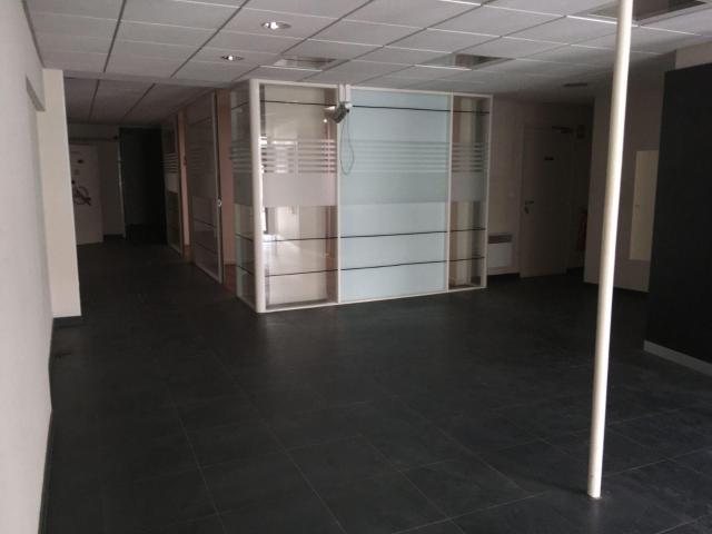 Local Commercial location à Dunkerque, Bergues
