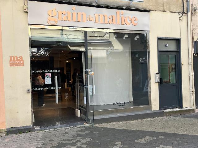 Local Commercial location à Bourg-en-Bresse, Bourg-en-bresse