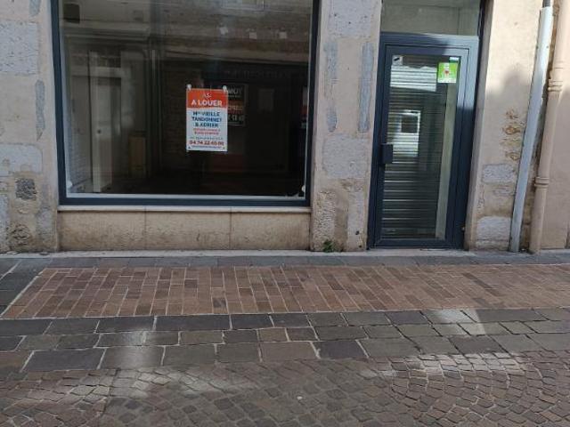 Local Commercial location à Bourg-en-Bresse, Bourg-en-bresse