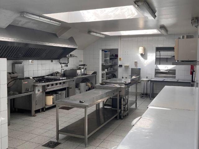 Local Commercial location à Coutances, Gouville-sur-mer