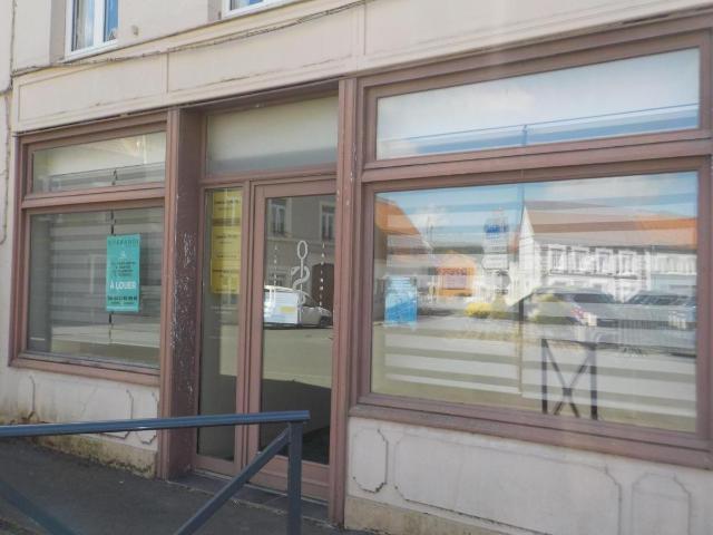 Local Commercial location à Calais, Licques