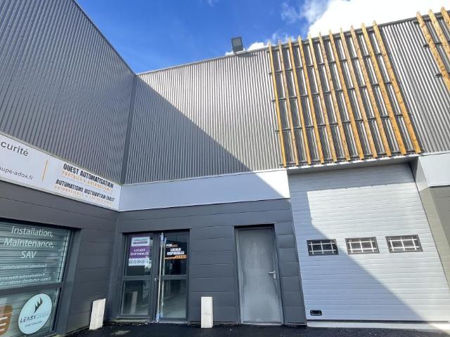 Local Commercial location à Alençon, Pacé