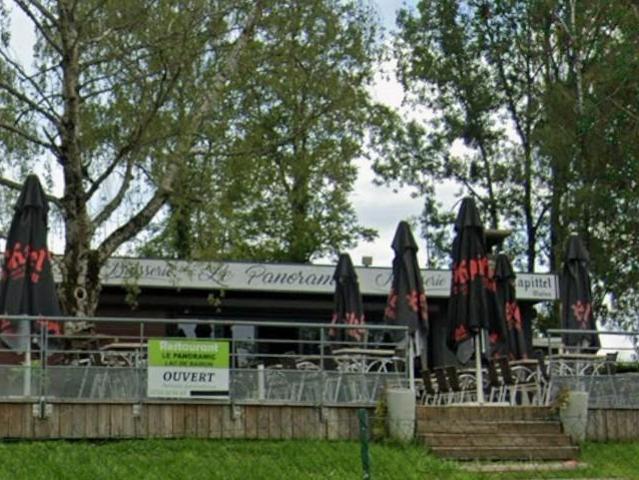 Local Commercial vente à Vouziers, Grand Est