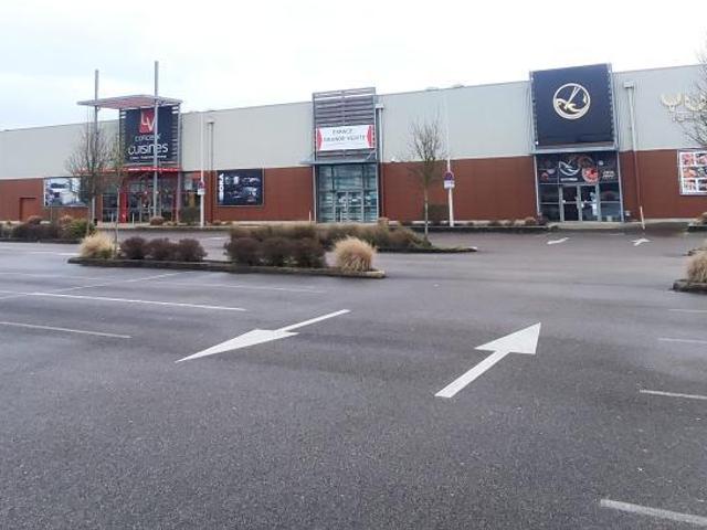 Local Commercial vente à Arras, Beaurains