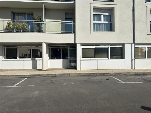 Local Commercial vente à Mâcon, Charnay-lès-mâcon