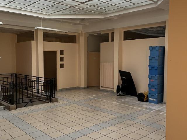 Local Commercial vente à Épernay, Epernay