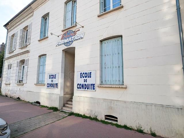 Local Commercial vente à Évreux, Evreux