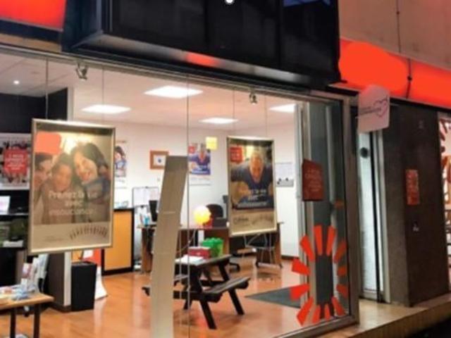 Local Commercial vente à Laval, Mayenne