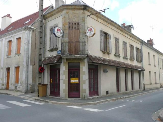 Local Commercial vente à Châteauroux, Levroux