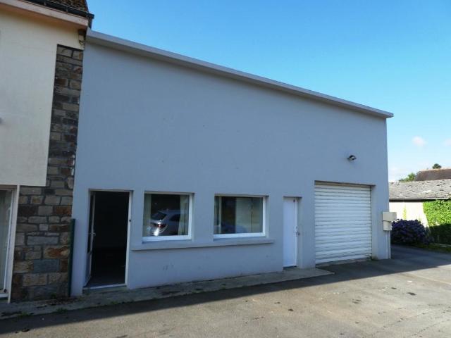 Local Commercial vente à Pontivy, Bretagne