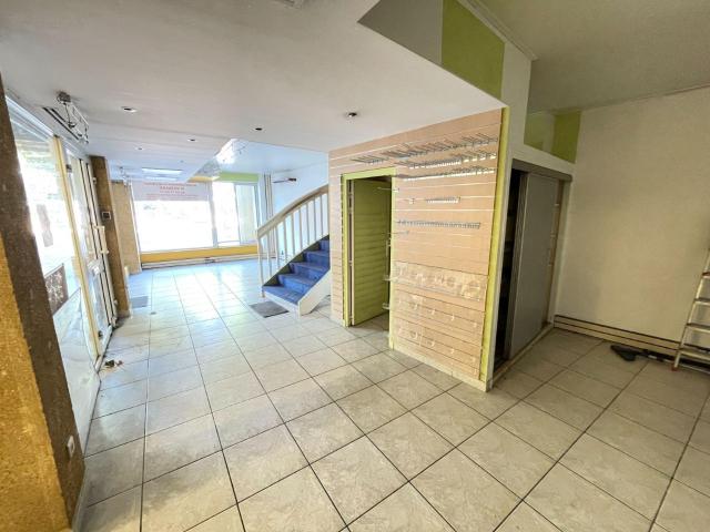 Local Commercial vente à Forcalquier, Manosque