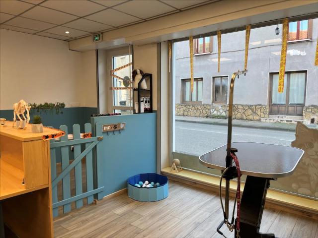 Local Commercial vente à Bourg-en-Bresse, Miribel