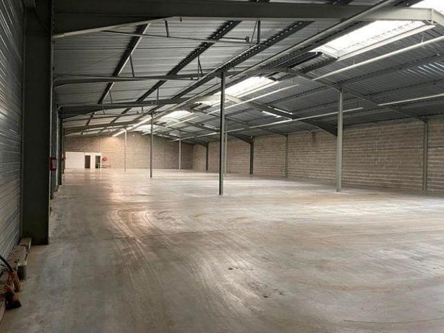 Local Commercial vente à Tours, Notre-dame-d'oé