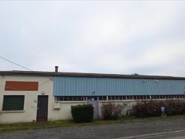 Local Commercial vente à Langres, Rolampont