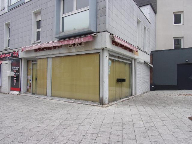 Local Commercial vente à Saint-Saulve, Nord