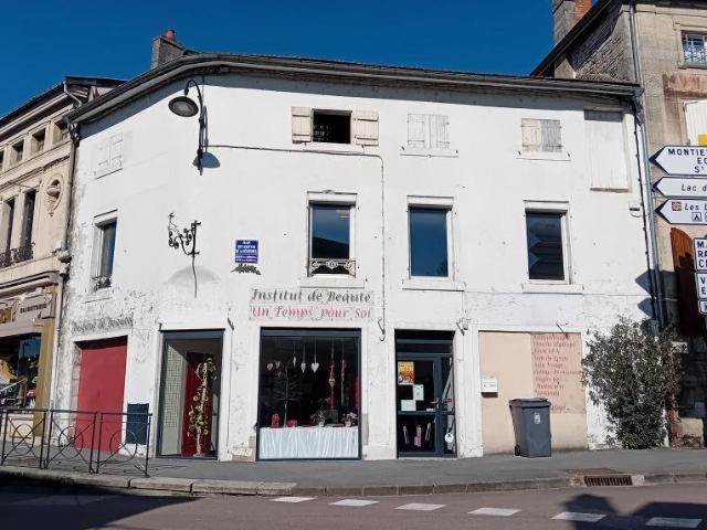 Local Commercial vente à Saint-Dizier, Wassy