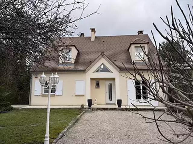 Maison vente à Melun, Fontaine-le-port