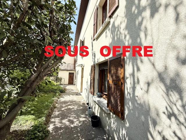 Maison vente à Grenoble, Fontaine