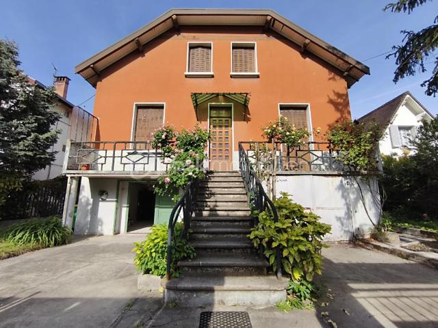 Maison vente à Grenoble, Fontaine